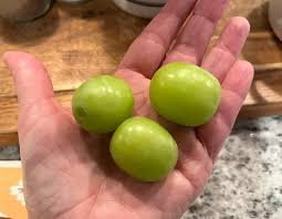 GRAPES (GREEN BIG)